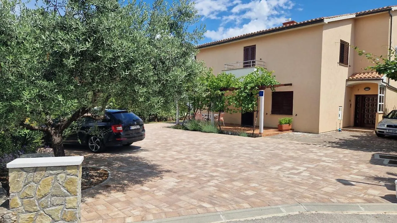Apartment Apartman Sokolovski Krk Town Croatia